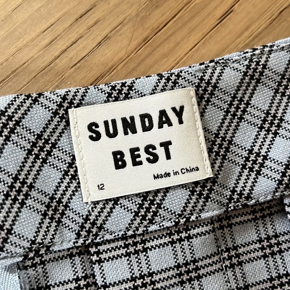 Aritzia Sunday best olive pleated mini skirt - Picture 2 of 3